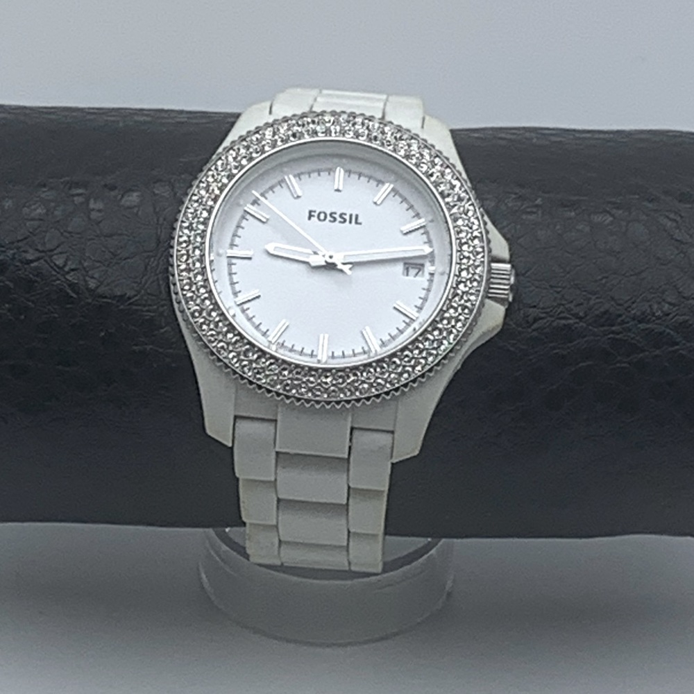 Fossil AM4466 white woman’s watch